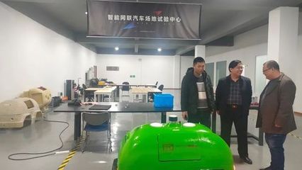 韩斌慧教授深入汽车类高新技术企业调研 探索教学设备产学研融合新路径